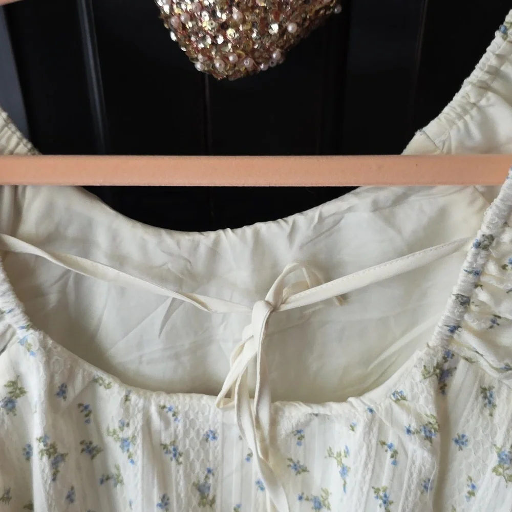 Floral Sleeveless Top with Ruffled Straps Very Soft - Picture 3 of 4